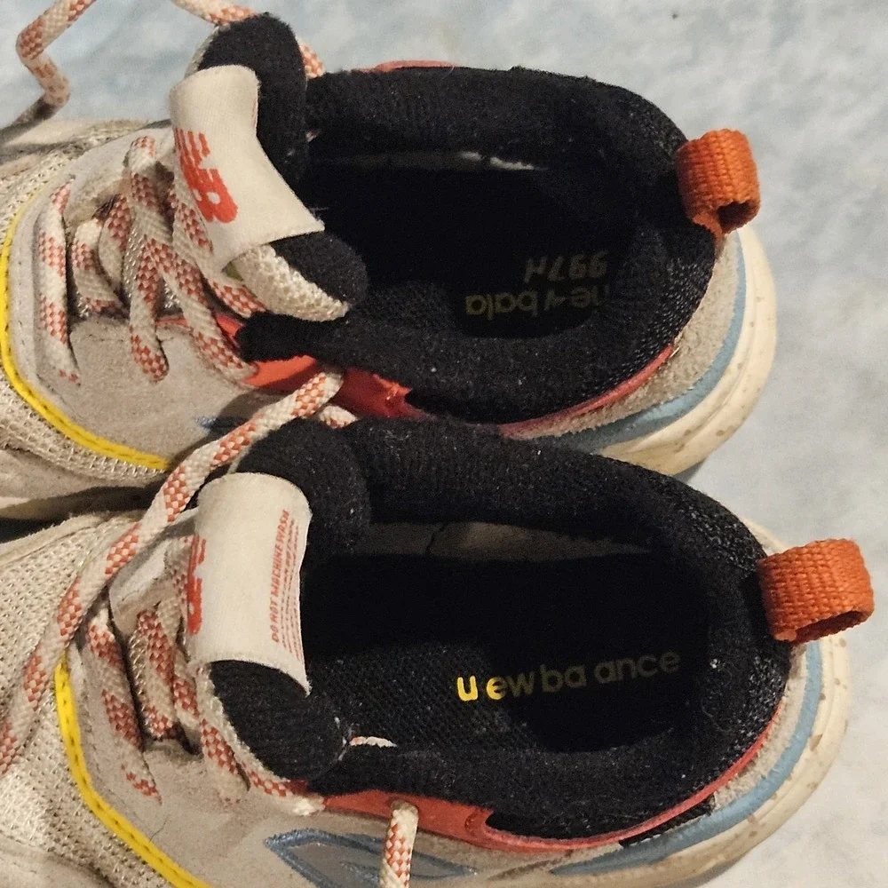New Balance‎ 997H Toddler Size 6 Sneakers Cream Orange Blue Lace Up Shoes